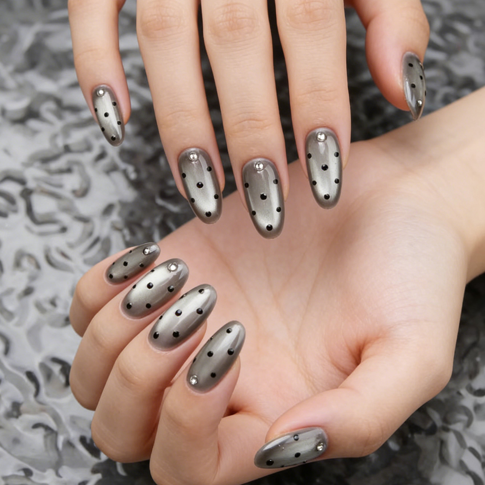 เล็บปลอมแบบกดติด 10 ชิ้น ลายจุ - Decorating Tip Set บทวิจารณ์และราคา